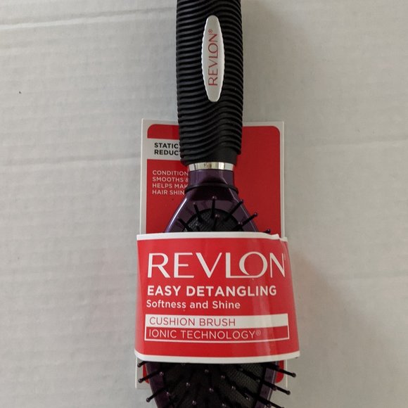 Revlon Easy Detangling Cushion Brush - Picture 1 of 4